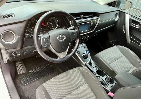 Toyota Auris cena 52900 przebieg: 144779, rok produkcji 2015 z Góra małe 529